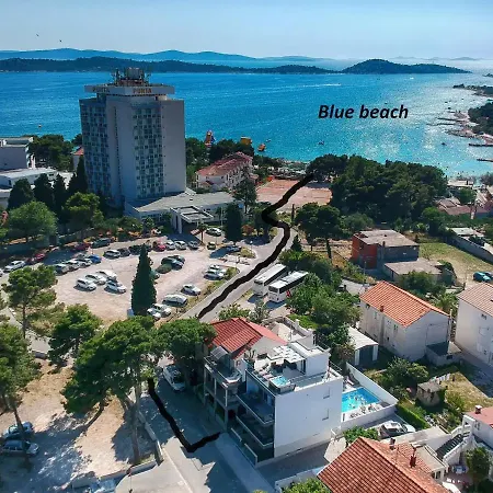 Penthouse With Jacuzzi, Sauna,pool,gym-villa Punta Apartment Vodice