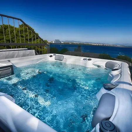 Penthouse With Jacuzzi, Sauna,pool,gym-villa Punta Apartment *