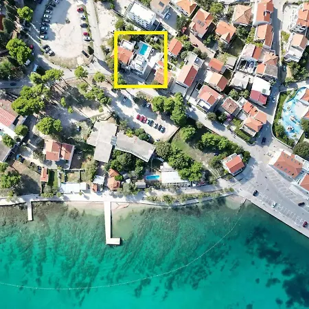 Penthouse With Jacuzzi, Sauna,pool,gym-villa Punta Vodice